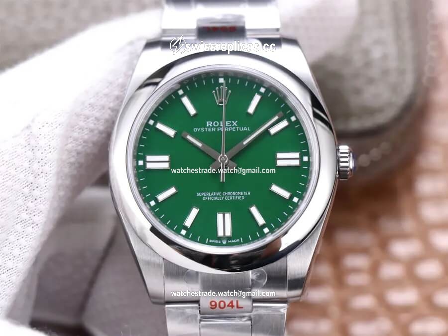 Rolex Oyster Perpetual M124300-0005 41MM EW Factory Green Dial