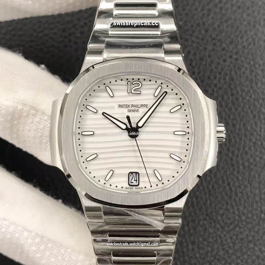 Patek Philippe Nautilus Ladies 7118/1A-010 3K Factory Silver Dial