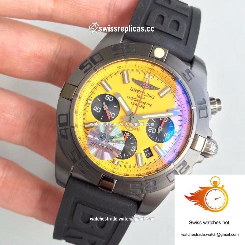 Breitling Chronomat 44 Blacksteel MB0111C3/I531/262S/M20DSA.2 GF Factory Yellow Dial 3