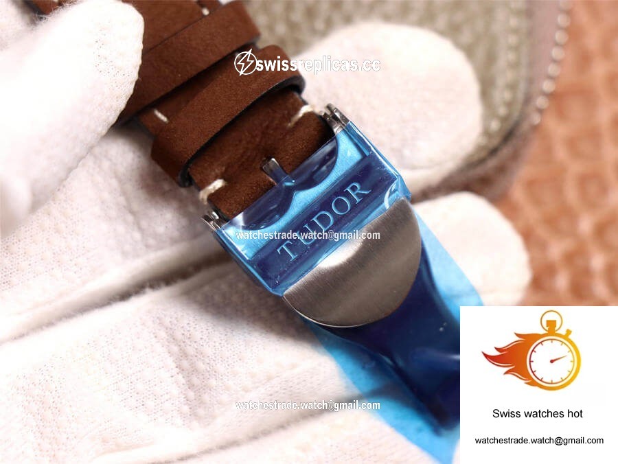 Tudor Heritage Black Bay M79363N-0002 TW Factory Black Dial 8